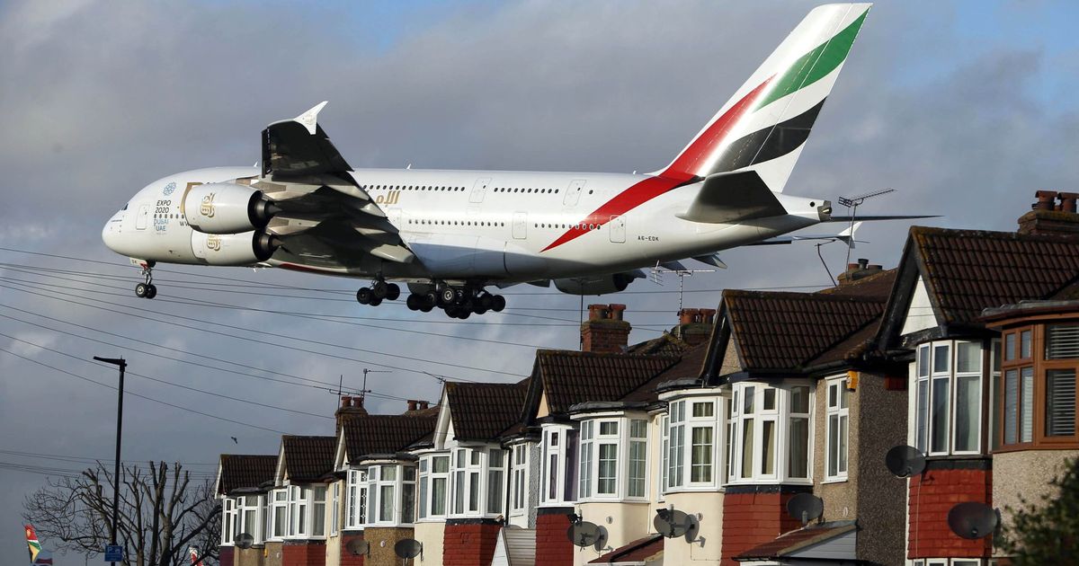 imported-skynews-emirates-airbus-a380_6806347.jpg