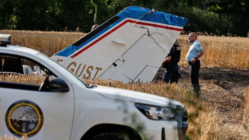 imported-skynews-claude-guillemot-plane_7278906.jpg