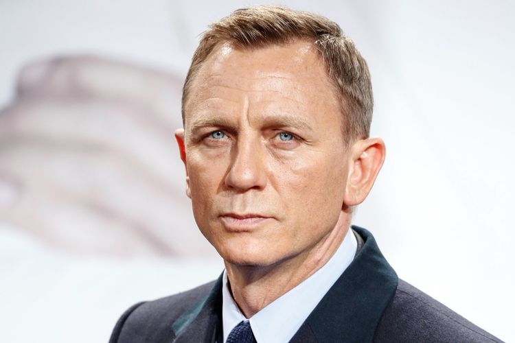 imported-DANIEL CRAIG-a7a168.jpeg