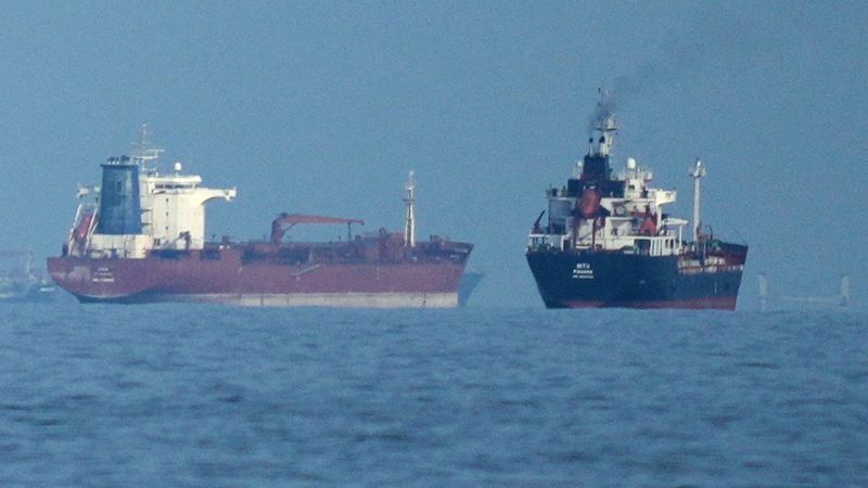 imported-skynews-strait-of-hormuz-tankers_7219545.jpg
