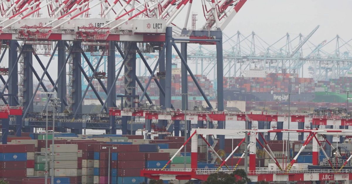 imported-skynews-ports-tariffs-us-china_6910906.jpg