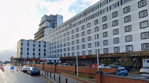 imported-skynews-grand-burstin-hotel_7356503.jpg