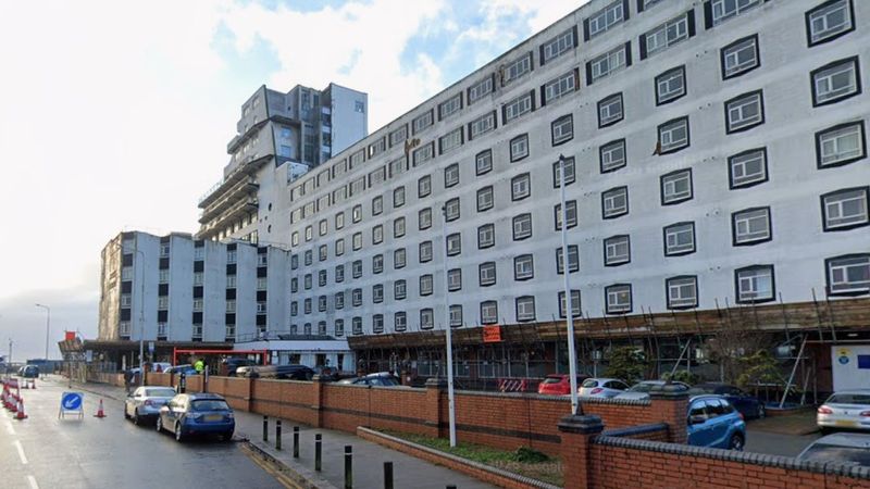 imported-skynews-grand-burstin-hotel_7356503.jpg