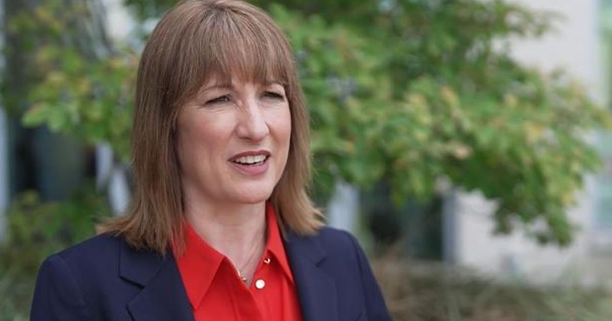 imported-skynews-rachel-reeves-doorstep_6956222.jpg