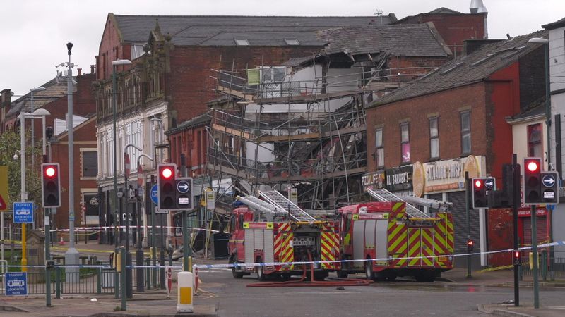 imported-skynews-oldham-collapse_7202106.jpg