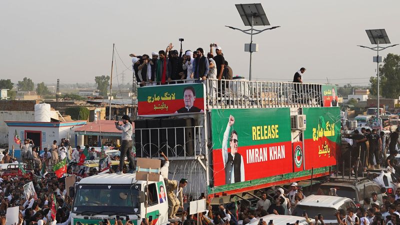 imported-skynews-pakistan-imran-khan_7368185.jpg