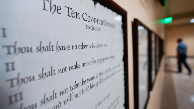 imported-skynews-ten-commandments-louisiana_7170745.jpg