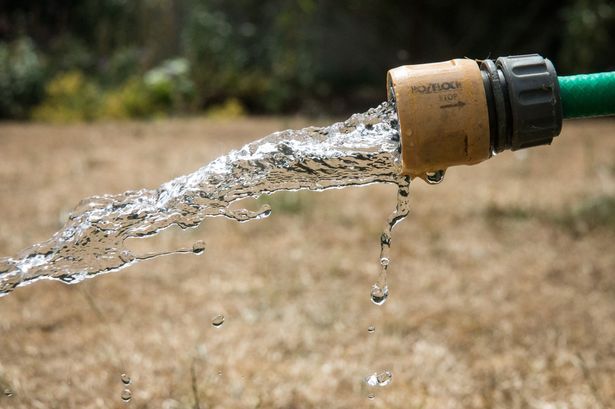 imported-0_Hosepipe-Ban-Looms-In-Drought-hit-Britain.jpg