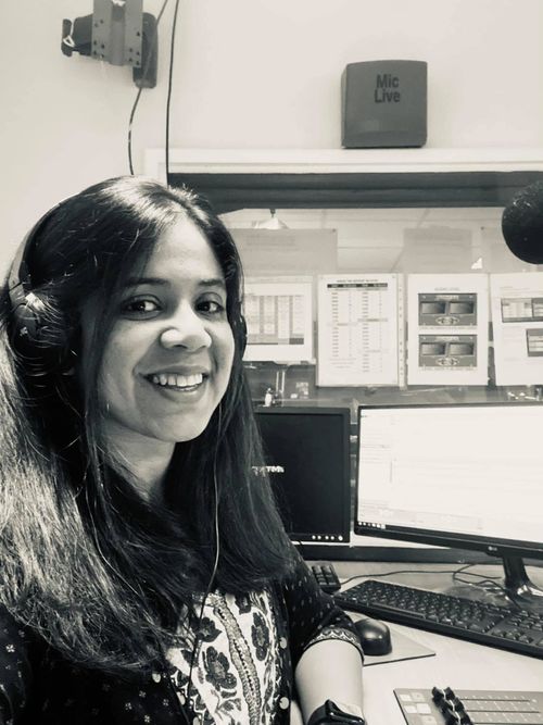 sarah-bw-studio.jpg