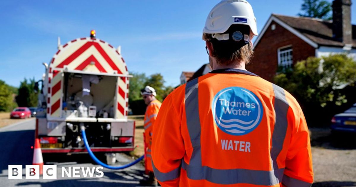 imported-_130227718_thames_water_worker_pa.jpg