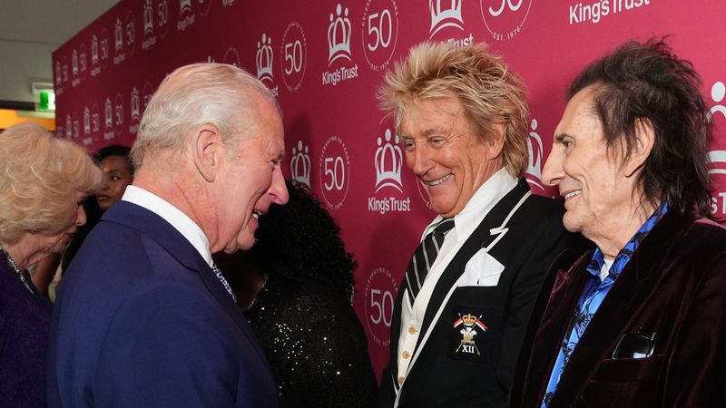 imported-skynews-king-charles-rod-stewart_7246060.jpg