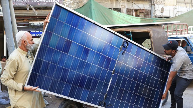 imported-skynews-pakistan-solar_7234940.jpg