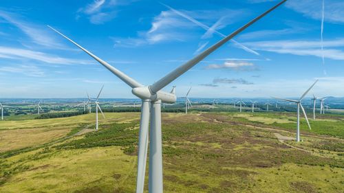 imported-skynews-whitelee-windfarm-windfarm_7304060.jpg