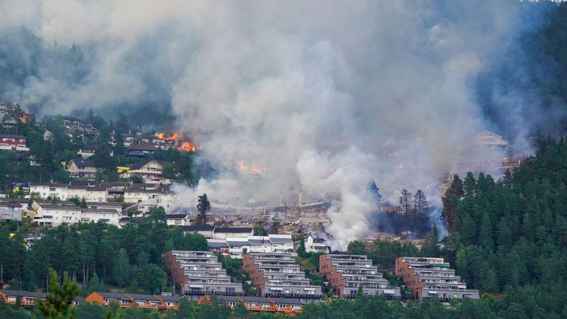 imported-skynews-fire-in-norway-100-homes-destroyed_7300471.jpg