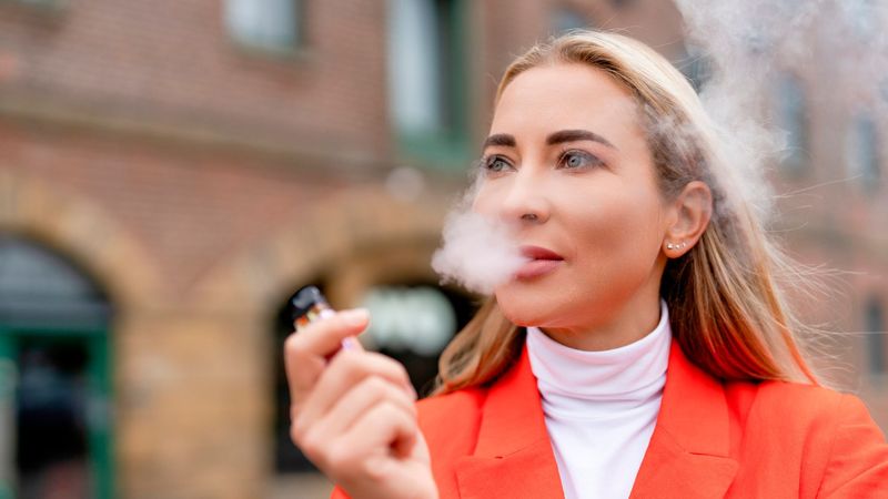 imported-skynews-vape-smoking_7369651.jpg