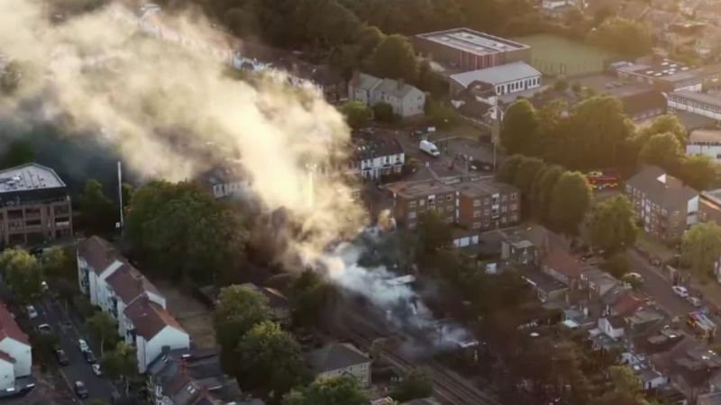 imported-skynews-walthamstow-fire_7296171.jpg