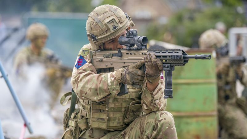 imported-skynews-defence-army-expo_7256082.jpg