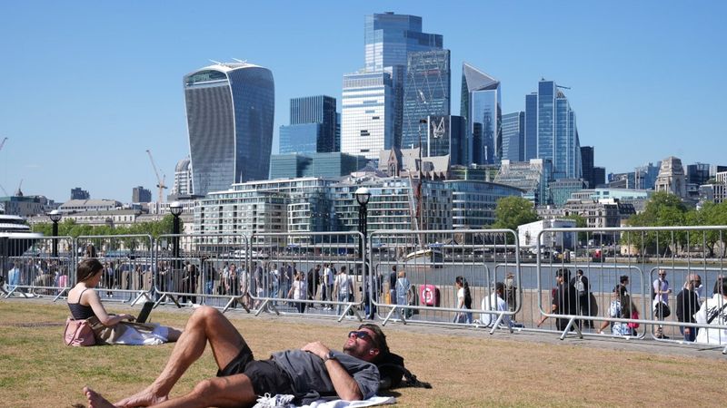 imported-skynews-weather-hot-uk_7254004.jpg
