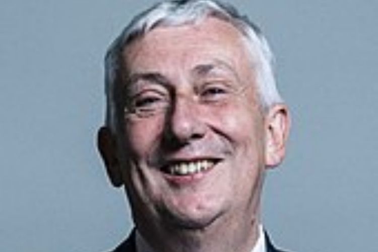 imported-Mr_Lindsay_Hoyle_crop_2-0e07bc.jpg