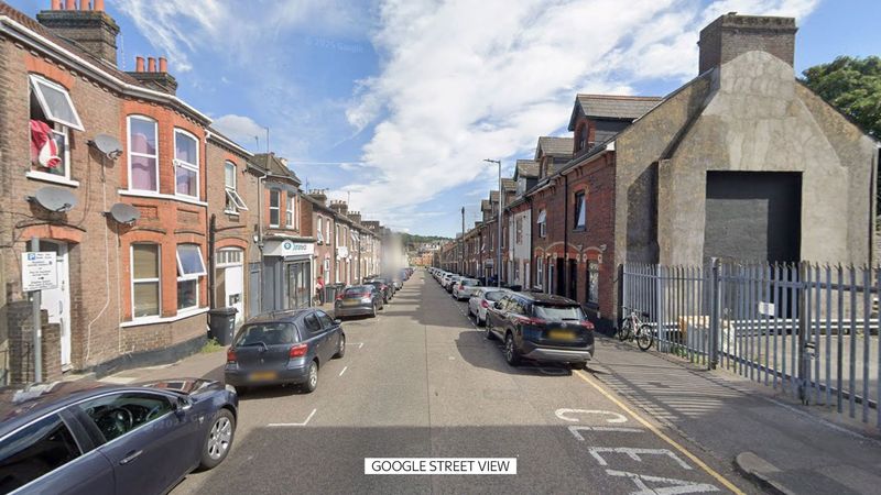 imported-skynews-cardigan-street-luton_7346040.jpg