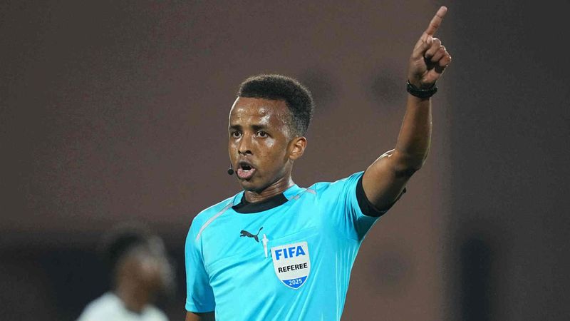 imported-skynews-referee-omar-artan_7268698.jpg