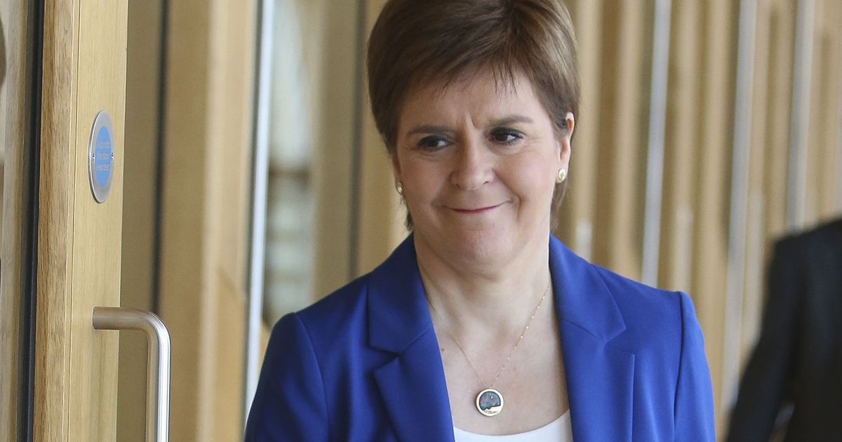 imported-skynews-nicola-sturgeon-peter-murrell_7268299.jpg