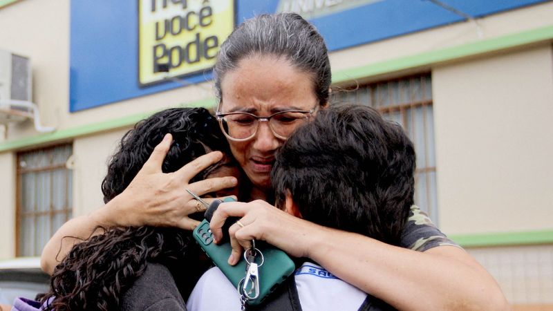 imported-skynews-students-school-shooting_7240193.jpg