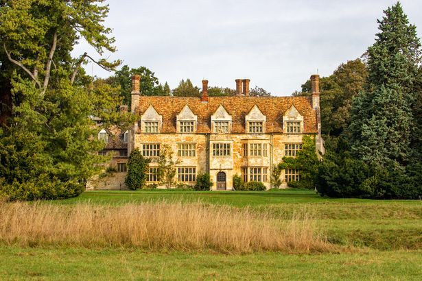 imported-0_A-Jacobean-style-house-at-Anglesey-Abbey-Gardens-and-Lode-Mill-Cambridgeshire.jpg