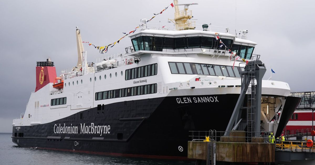 imported-skynews-glen-sannox-ferry_7180883.jpg