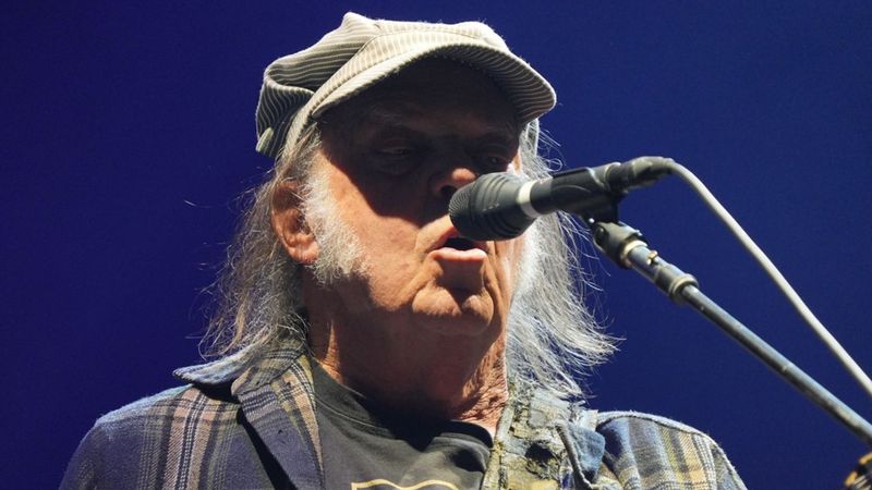 imported-skynews-neil-young-music_7158055.jpg