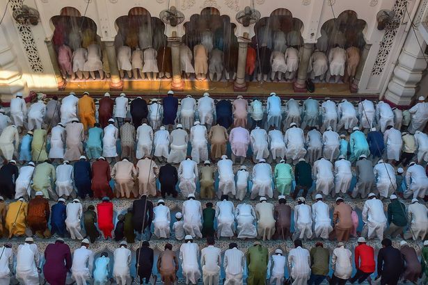 imported-0_Muslims-In-India-Celebrate-Eid.jpg