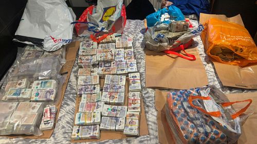 imported-skynews-met-police-catford_7310731.jpg