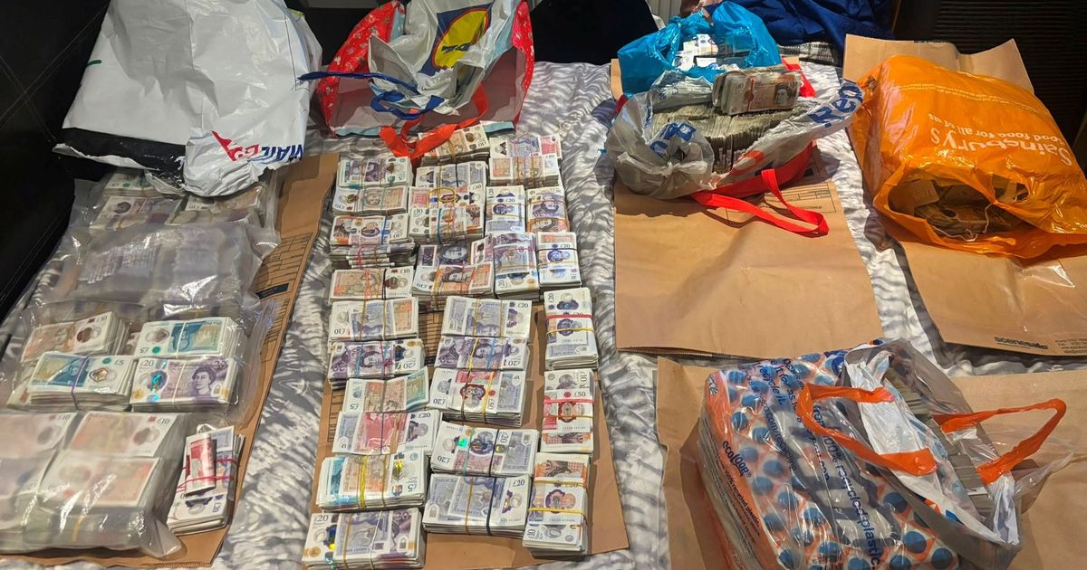 imported-skynews-met-police-catford_7310731.jpg