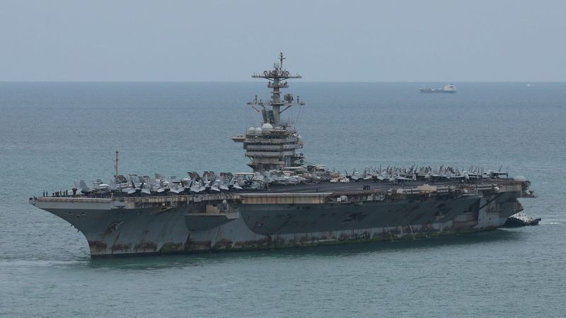 imported-skynews-uss-abraham-lincoln_7359912.jpg