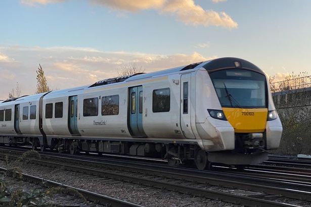 imported-5_Thameslink-train-track-level.jpg