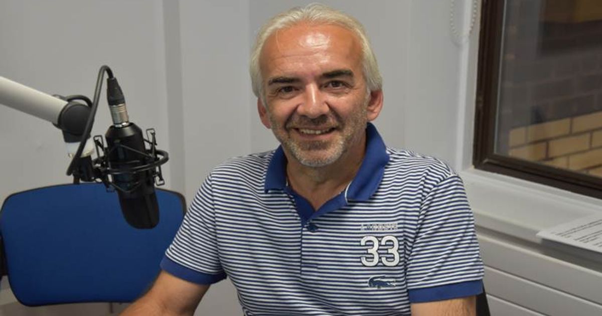 Alan Gordon_desk.jpg