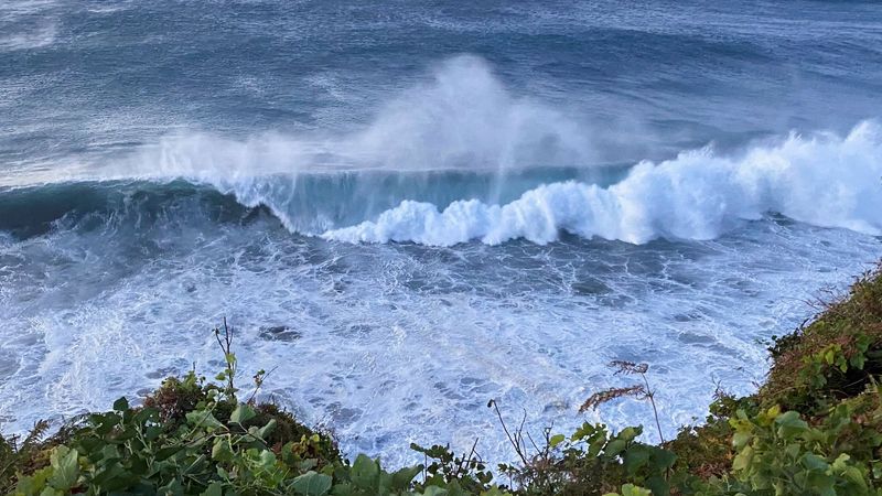 imported-skynews-oceans-waves-azores_7358951.jpg