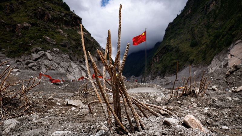 imported-skynews-gyirong-port-floods_7342977.jpg