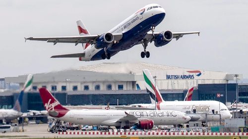 imported-skynews-holiday-planes_7237901.jpg