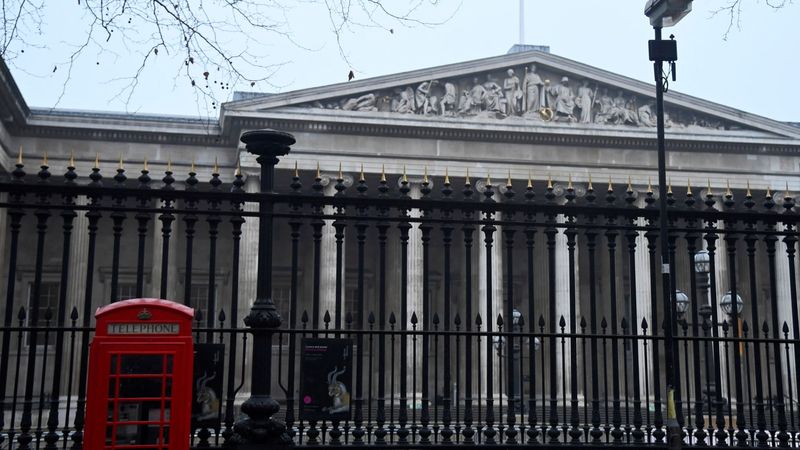 imported-skynews-british-museum-protest_7260470.jpg