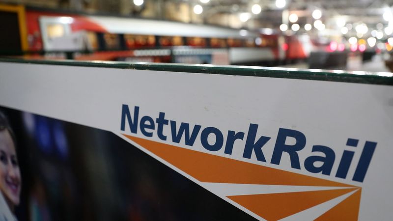 imported-skynews-network-rail-trains_6508964.jpg