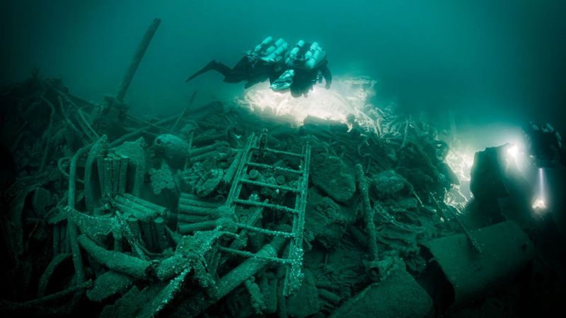 imported-skynews-hms-tiger-ship-wreck_7318391.jpg