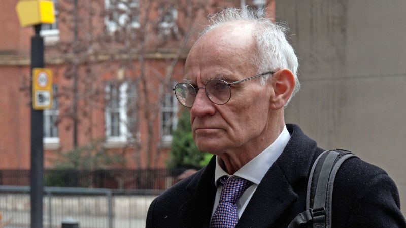 imported-skynews-crispin-blunt-court_7202518.jpg