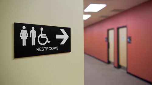 imported-skynews-bathroom-male-female_7255126.jpg