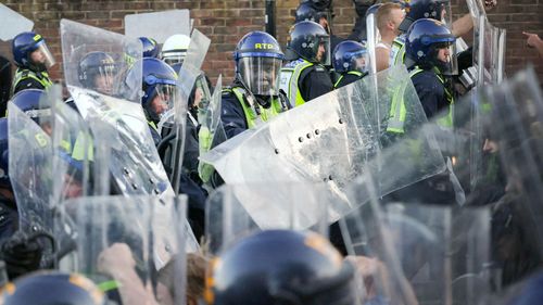 imported-skynews-protesters-southampton_7265913.jpg