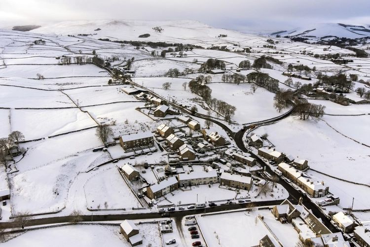 imported-LEEDS SNOW-fc9e4f.jpg
