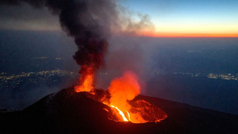 imported-skynews-mount-etna-volcano_7321247.jpg
