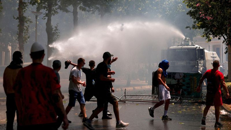 imported-skynews-albania-protest_7288091.jpg