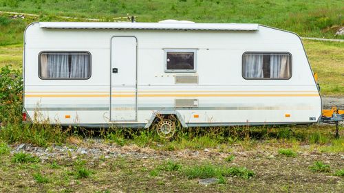 imported-skynews-caravan-field-generic_7287341.jpg