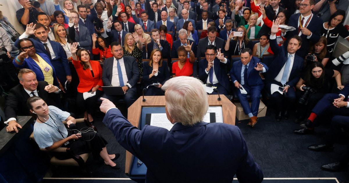 imported-skynews-donald-trump-press_6988350.jpg